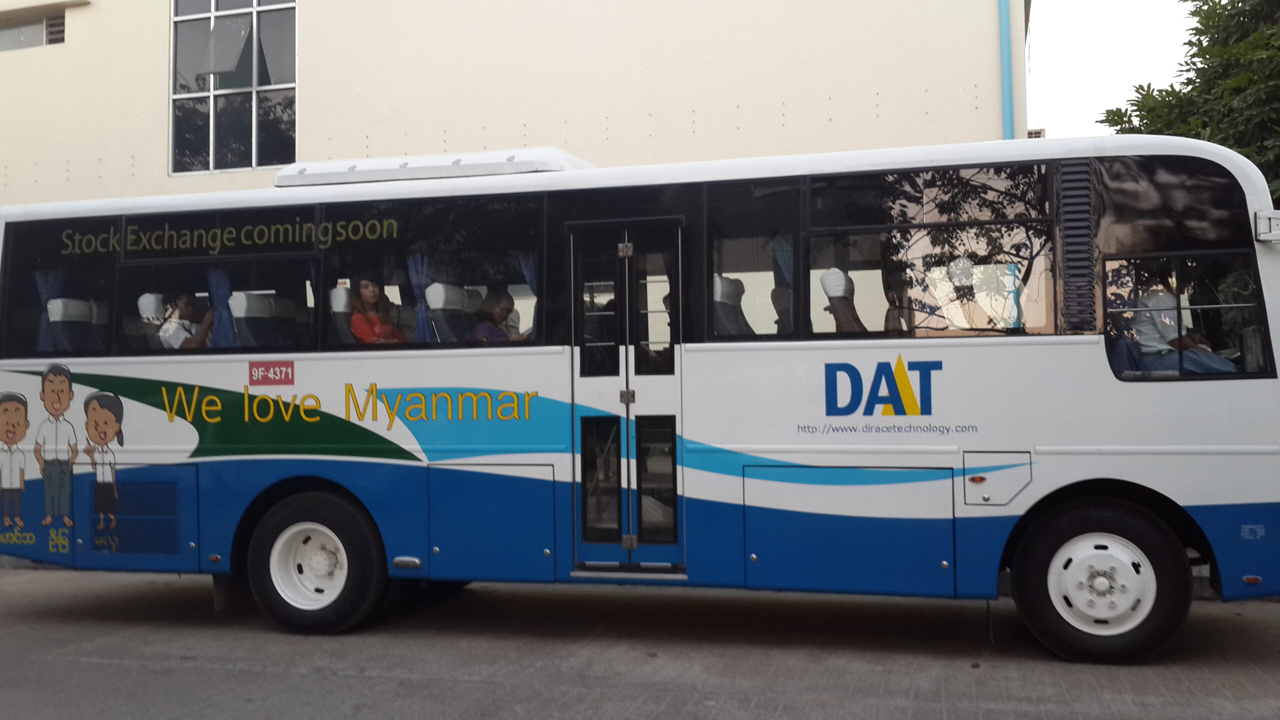 DAT BUS-1